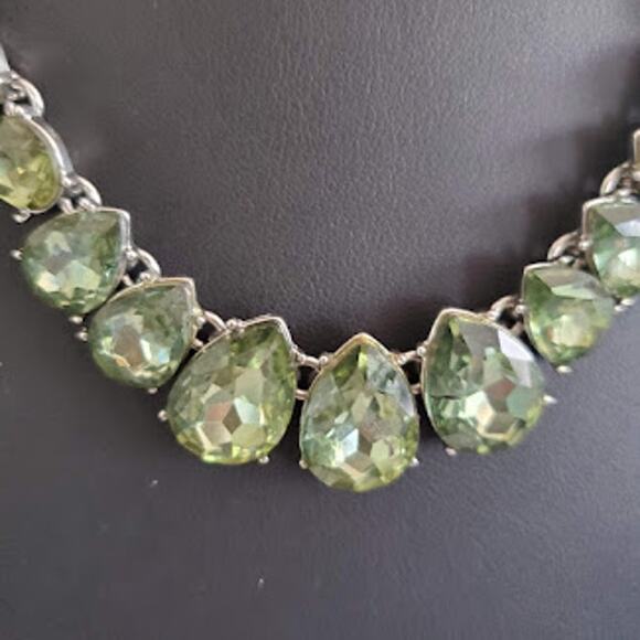 Charter Club Green Rhinestone in Silver Tone Setting Women's Collar‎ Necklace - Picture 2 of 7